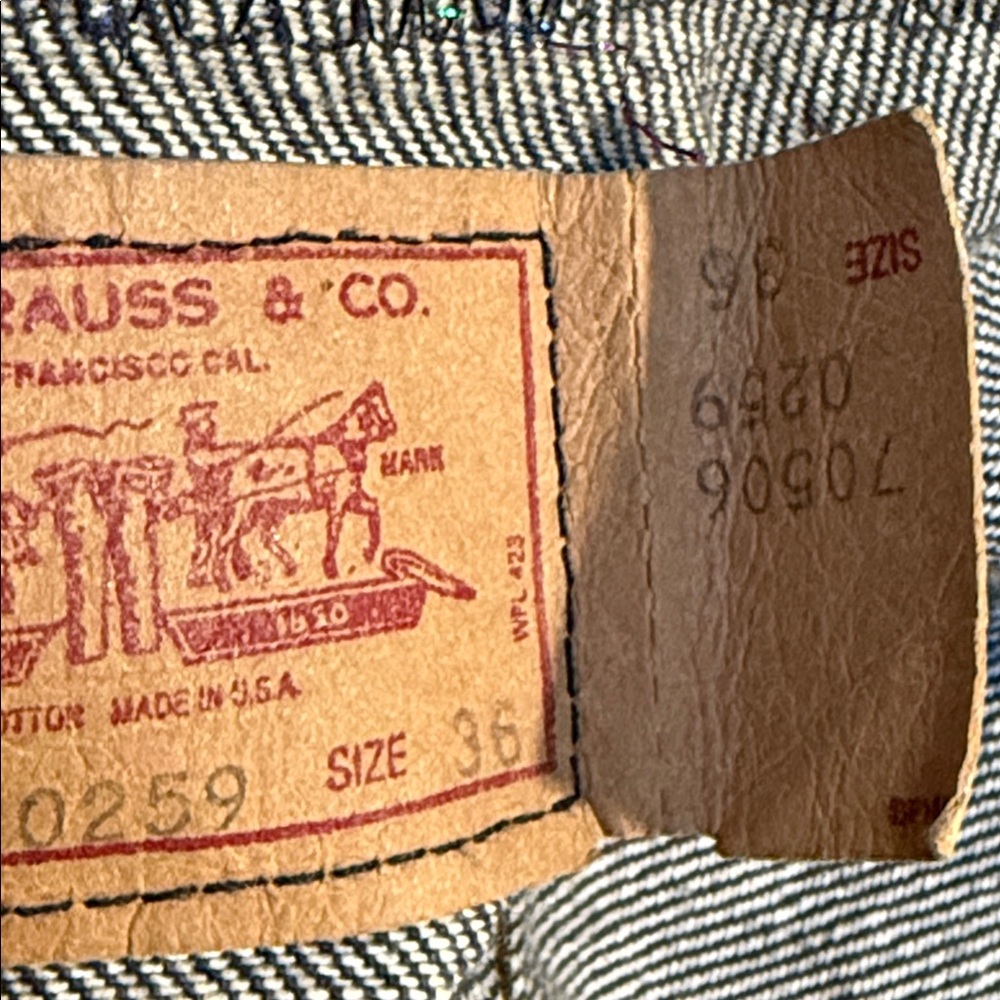 Upcycled 1989 Levi’s 70506 Trucker Jacket Made in USA | Gold Baroque Trim & Broc - Picture 14 of 16